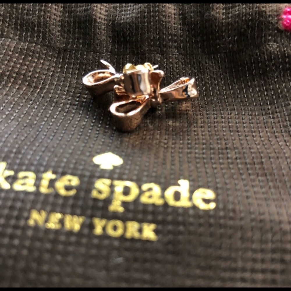 Authentic Kate Spade ♠️ Rose Gold Bow Earrings NWT - Picture 4 of 4
